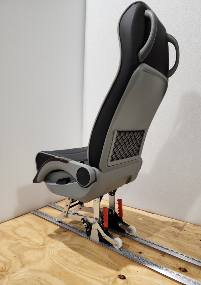 SEGE SINGLE SEAT WITH QUICK RELEASE MECHANISM & STAND-ALONE L-TRACK