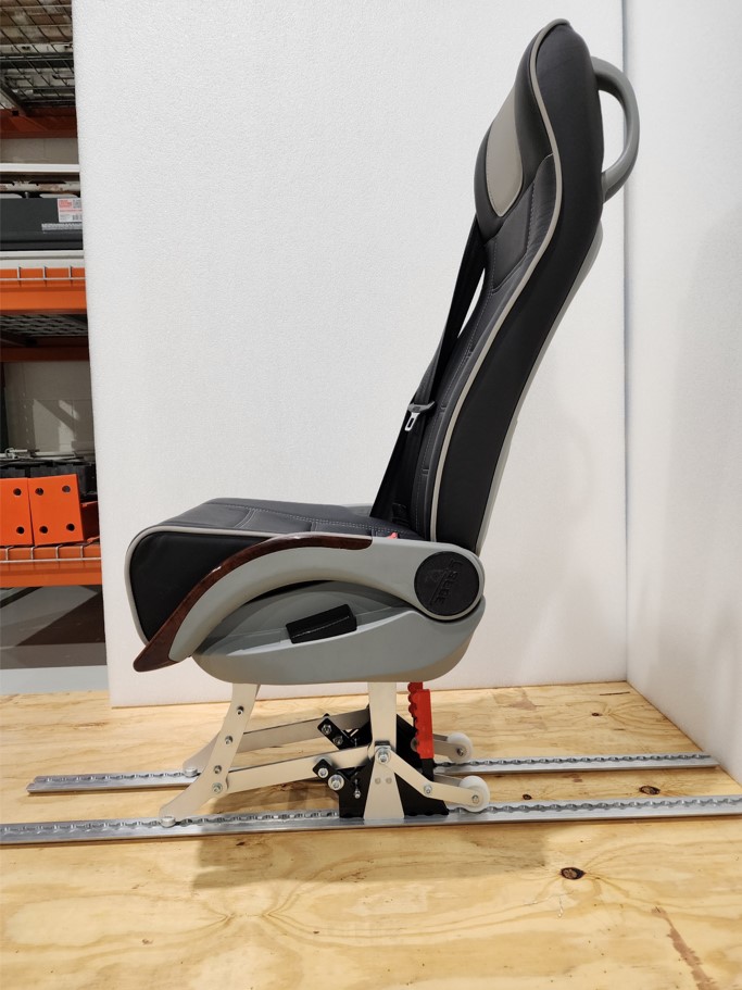 SEGE SINGLE SEAT WITH QUICK RELEASE MECHANISM & STAND-ALONE L-TRACK